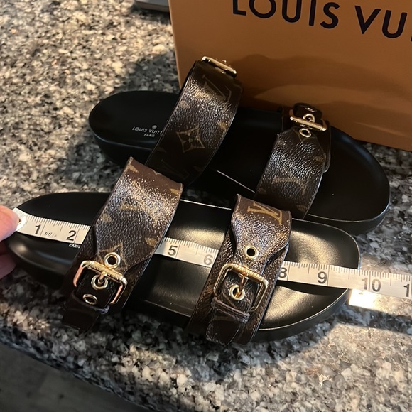 Louis Vuitton monogram sandals - Picture 8 of 8